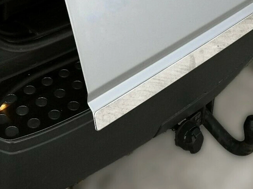 Portón trasero cromado borde inferior acero en acero para Dodge Nitro 2006-up Foto 2 de 4