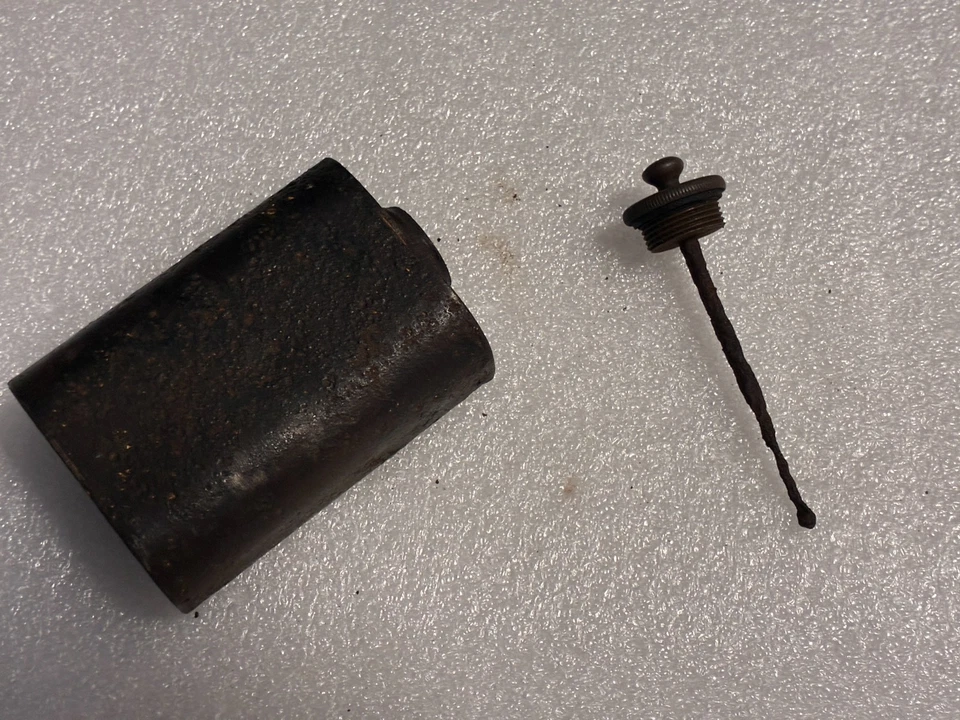 Botella de aceite original del ejército japonés para la bolsa de munición trasera. Foto 4 de 4