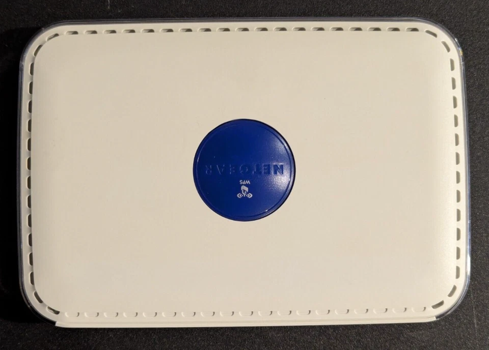 Netgear N150 WPN824N 150 Mbps 4-Port 10/100 Wireless G Router (WPN824N) - Image 2 of 4