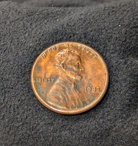 RARE ERROR 1982 PENNY NO MINT MISSING LETTERS AND ITEMS ALSO AN EYE DIE CRACK*** - Picture 7 of 16
