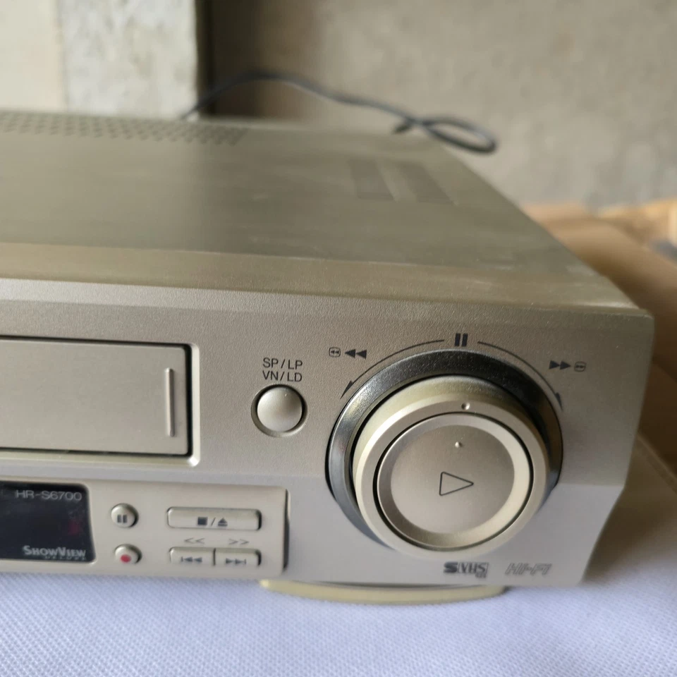 JVC HR-S6700 Super VHS Videorecorder SVHS ET / Vintage VHS / Ohne Fernbedienung - Bild 4 von 4