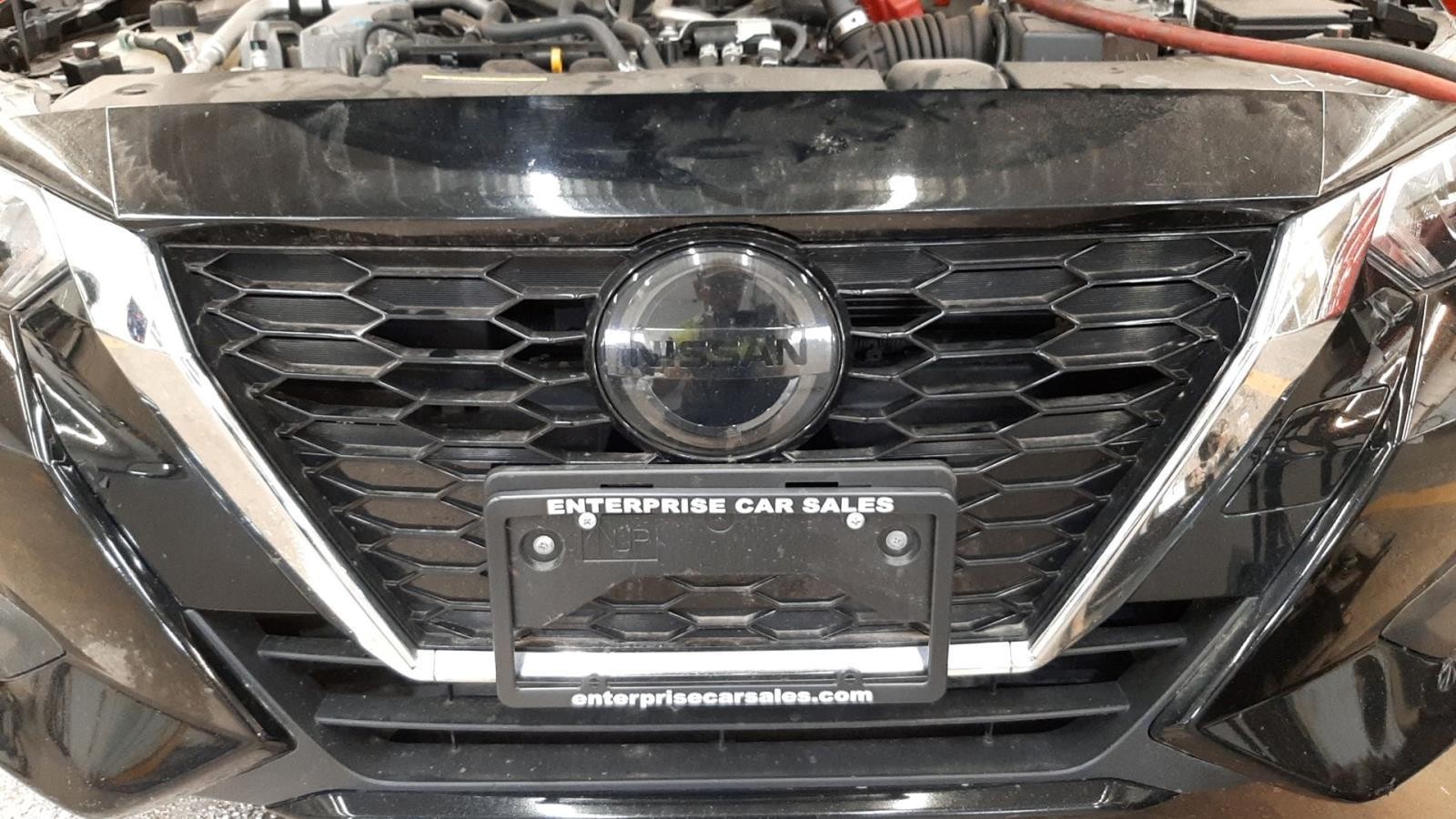 OEM Grille For Sentra Assy Chrm Blk-Text W-Emblem Pitted