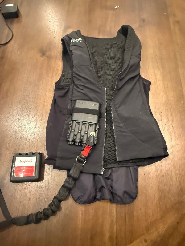 In & Motion Airbag Horse Riding Vest In Black, XS