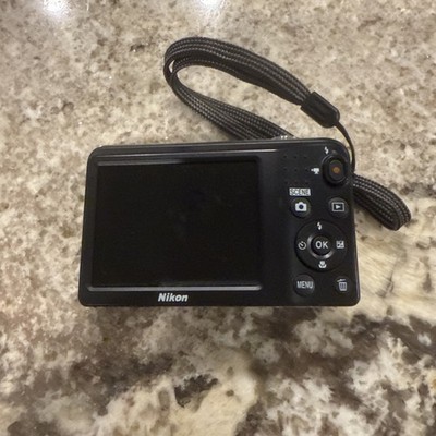 Nikon COOLPIX A10 Compact Digital Camera Silver w/ Case & 64GB