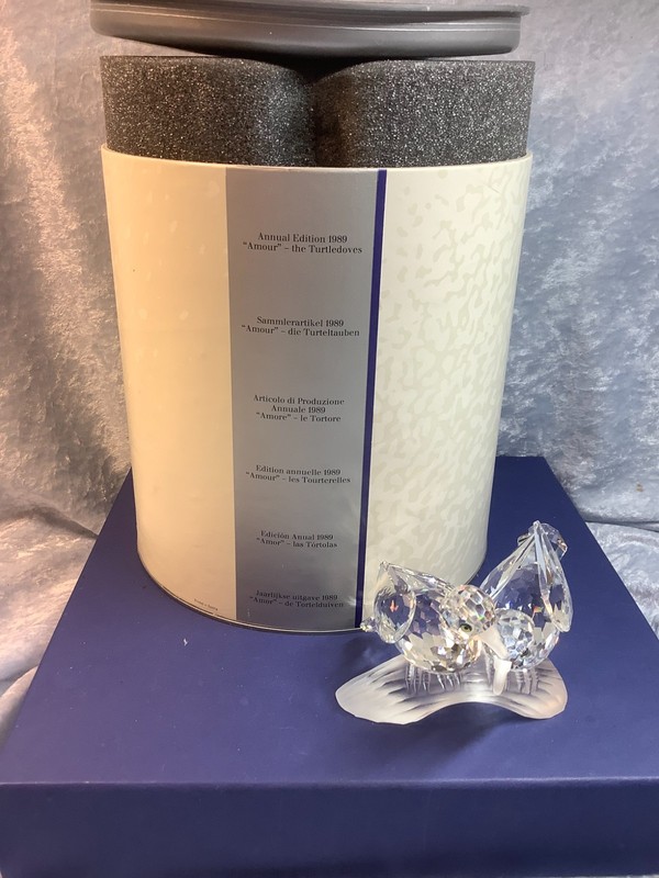 Swarovski SCS Turtledoves DO1X891 117895. Caring & Sharing Amour 1989.  w/box