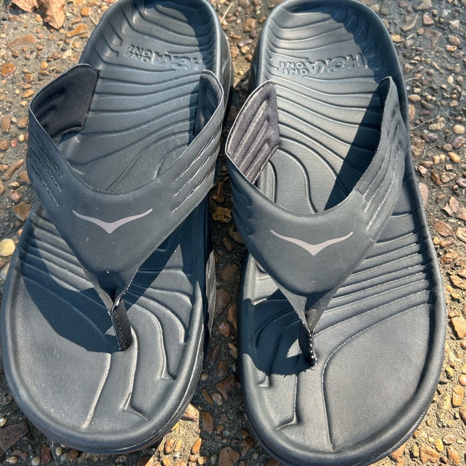 Hoka Men's Black Flip Flops Size 12 Free Shipping