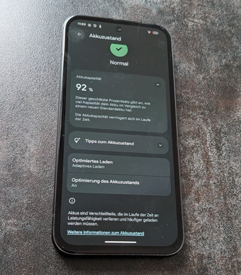 Google Pixel 8a - 128GB - Schwarz  (Ohne Simlock) in sehr gutem Zustand
