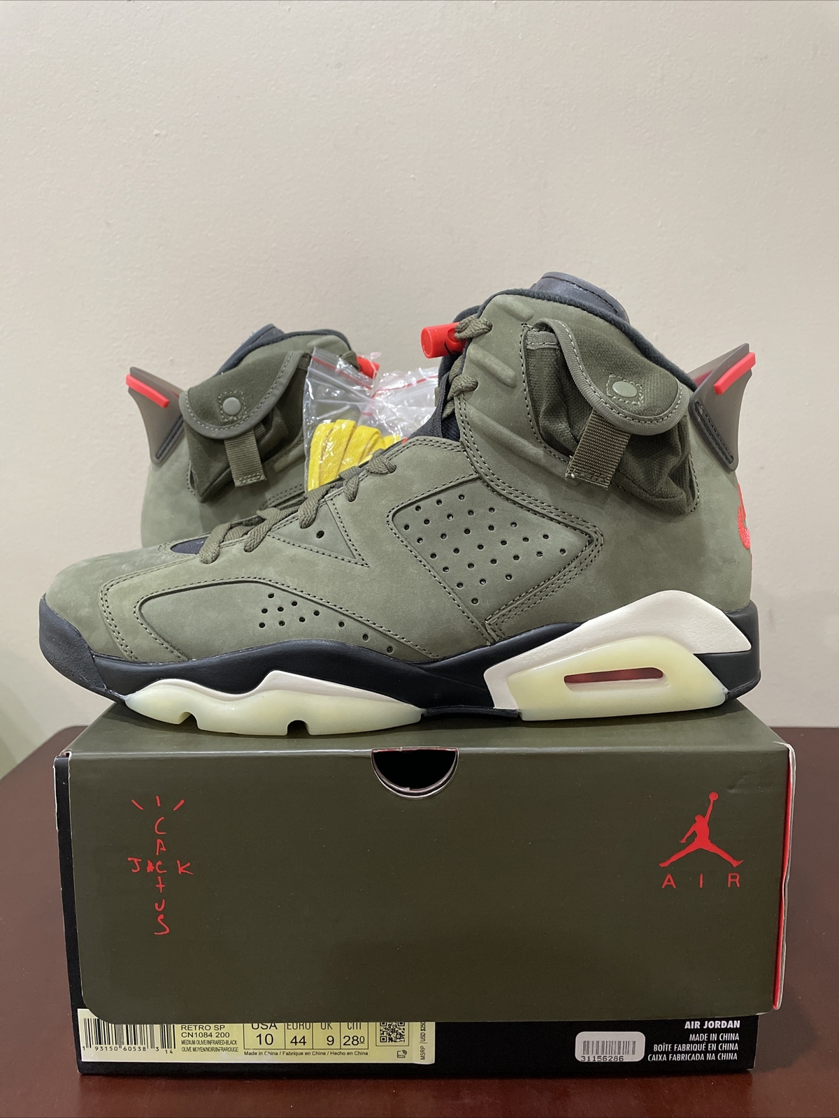 Size 10 - Jordan 6 Retro x Travis Scott Olive 2019 CN1084-200 BRAND NEW WITH BOX