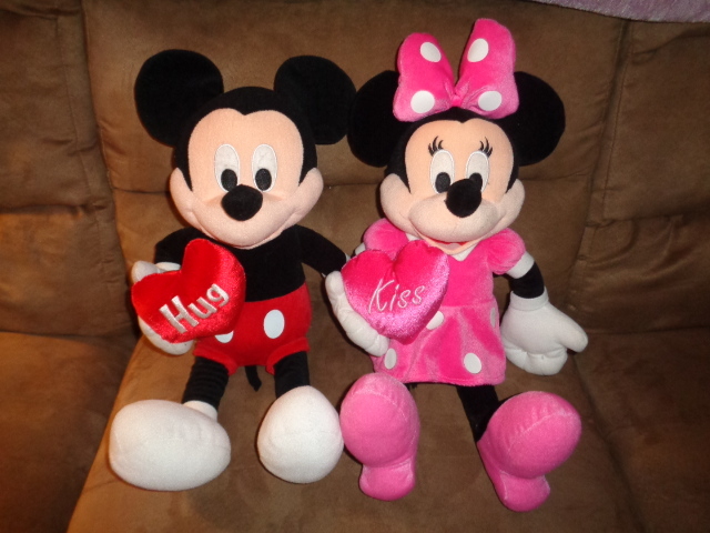Minnie & Mickey Mouse Valentine Red Hug Pink Kiss Heart 18" stuffed plush  Disney | eBay