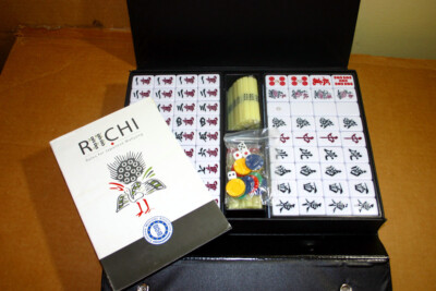 YMI Japanese Riichi Mahjong Set - Large White and Green Tiles, Brown ...
