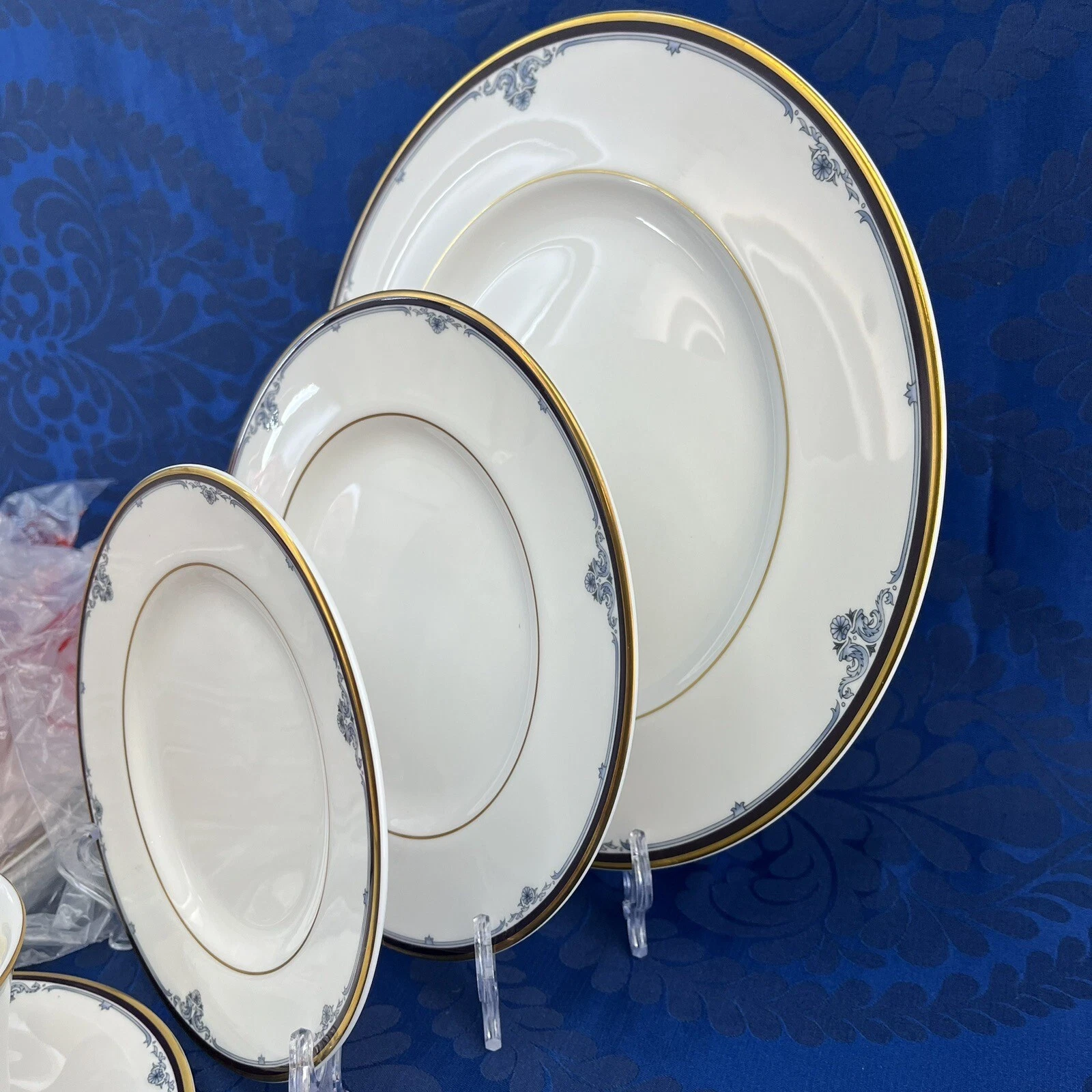 Royal Doulton Princeton Salad Plate - Thumbnail 2