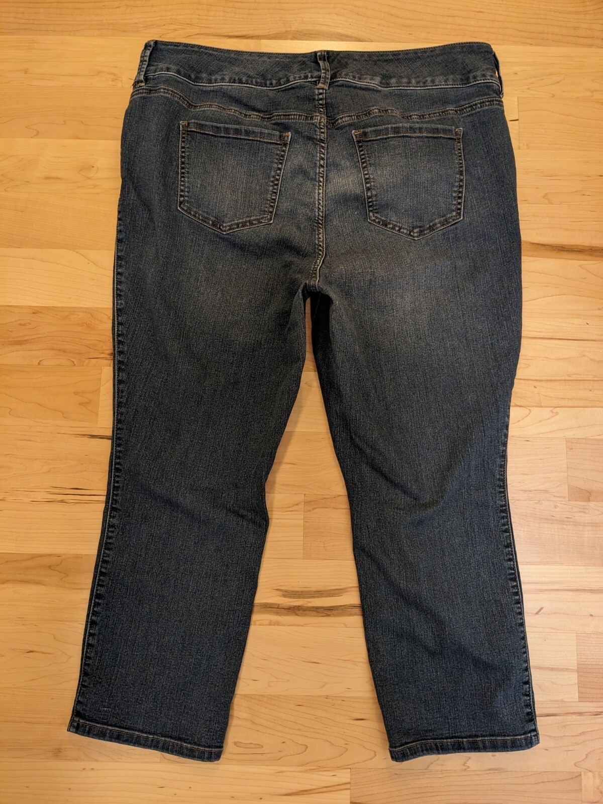 20 Torrid Jegging Crop High Rise Capri Jeans  38 x 23.5