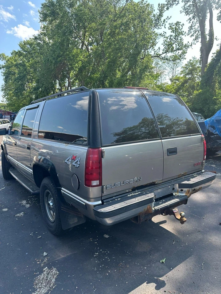 97 98 99 SUBURBAN 2500 Transmission Assy. - Image 4 of 4