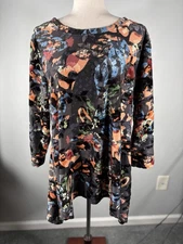 Attitudes by Renee Large 3/4 Sleeve Tunic Velvet Jacquard Diamond Cutout In Back