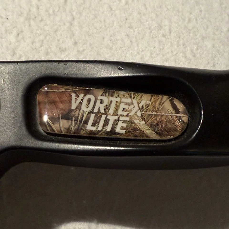 Barnett Archery Vortex Lite Junior 18-29 Pound Right Handed Compound Bow - Image 3 of 4