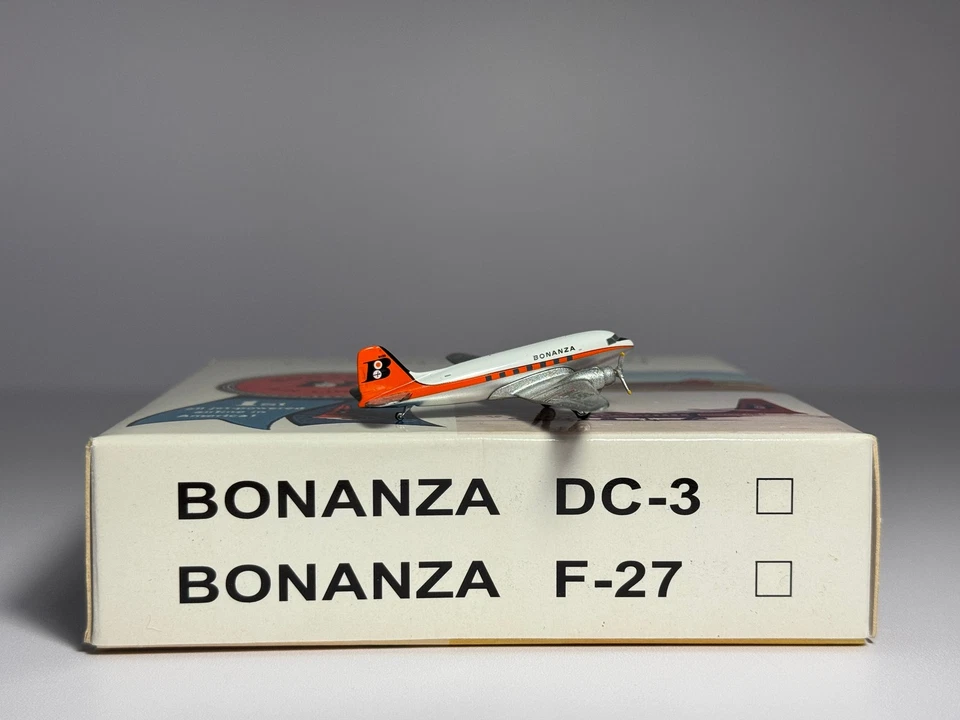Aeroclassics 1:400 Bonanza Air Lines Douglas DC-3 N498 AC18185B - Image 2 of 2