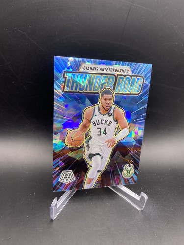 Mosaico Giannis Antetokounmpo Thunder Road 2024-25 azul hielo agrietado/125 dólares - Imagen 3 de 5