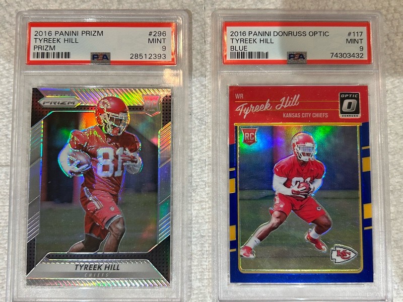 2016 Tyreek Hill The Freak Optic Holo Blue 146/149 & Prizm Silver Rookies PSA 9
