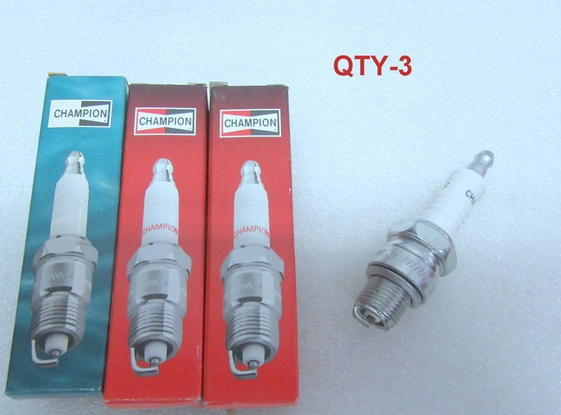 SP13 Genuine Champion Marine L82C 811 Spark Plug OEM New Factory Boat Parts