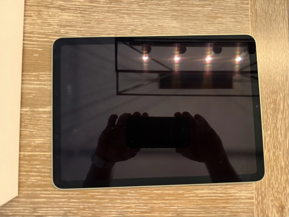 Apple iPad Air (4ª Geração) 64GB, Wi-Fi, 10,9" Verde - sem arranhões - caixa original - Imagem 2 de 4