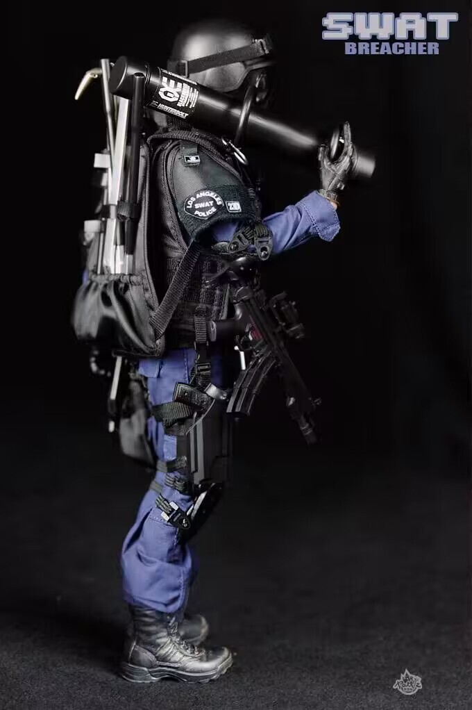 SWAT Team 1/6 Assaulter Attacker Action Figure Collection Model IN