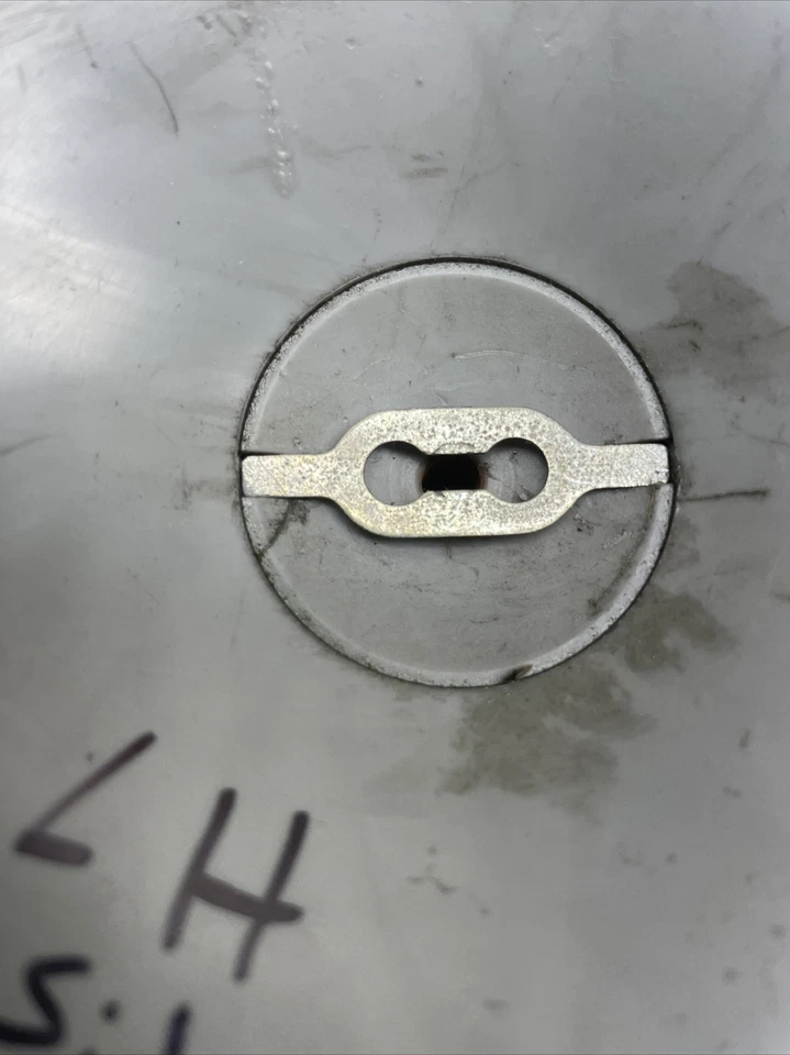 沃尔沃 200 系列鼓风机电机风扇车轮刀片固定夹 240 245 242 260 — 第 3/3 张图片