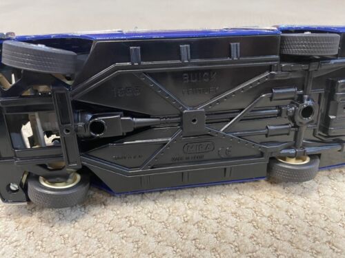 Mira 1955 Buick Century 1:18 Scale Model (Blue) - Picture 3 of 3