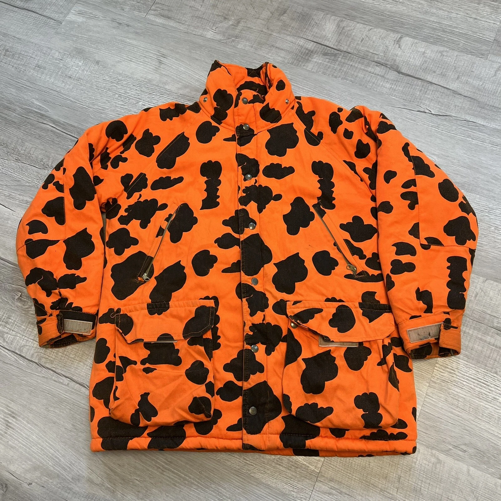 Vtg Cabelas Camo Multi-Pockets Hunting Insulated Zip Coat Jacket Size M Orange