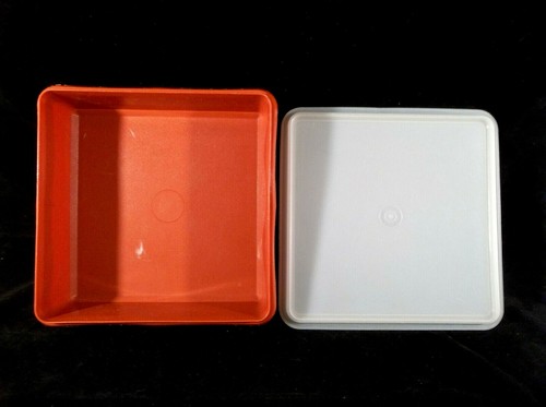 Tupperware Paprika 9" x 9" Snack Stor, 2 White Egg Tray Inserts & Canister Scoop - Picture 5 of 12