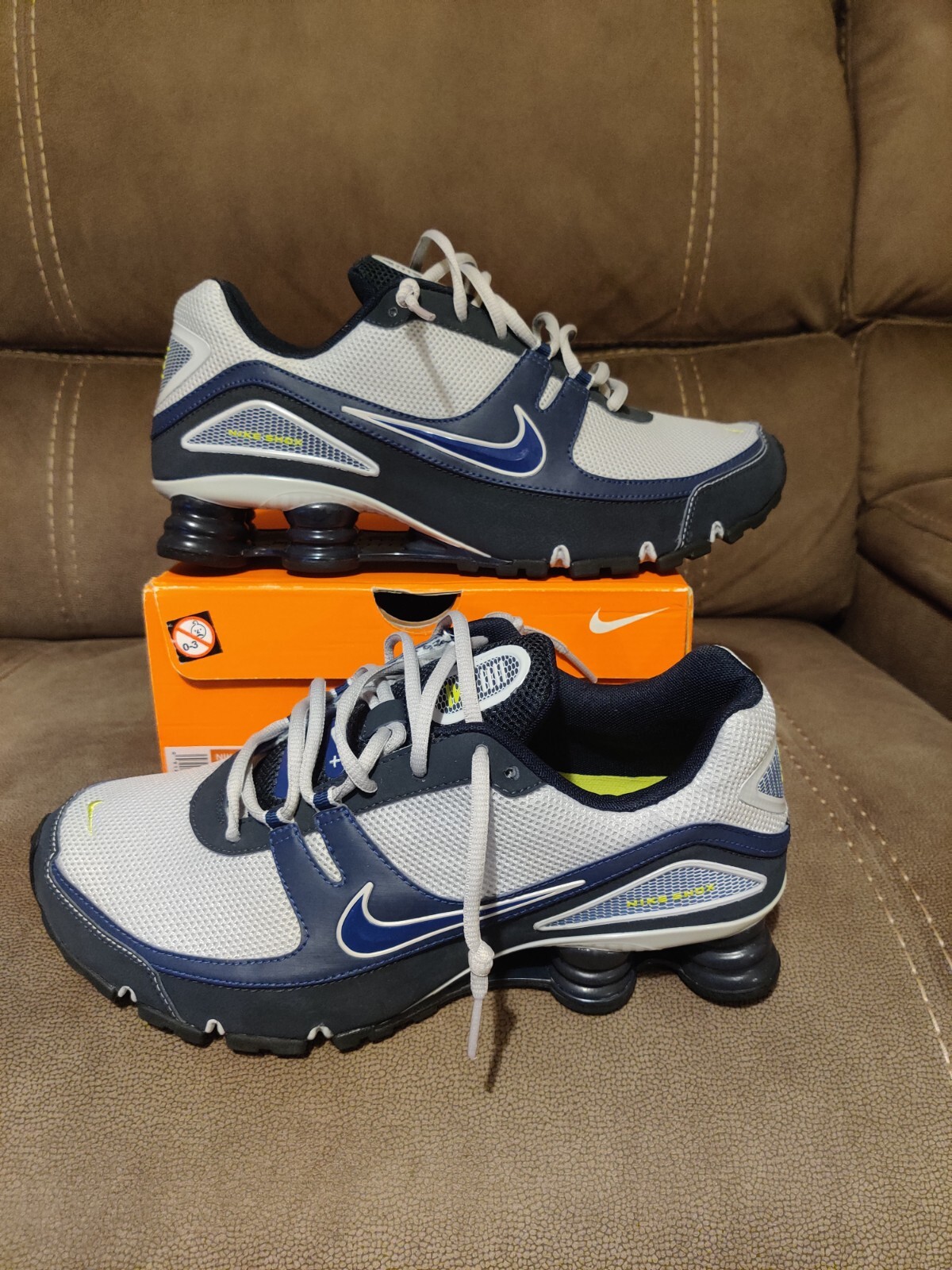 Nike Shox Turbo V+ BNIB UK Size 10 image 4