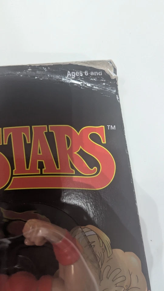 EN MANO John Cena LJN Mattel NO COMO NUEVO WWE Superstars Figura Black Chase Foto 2 de 3