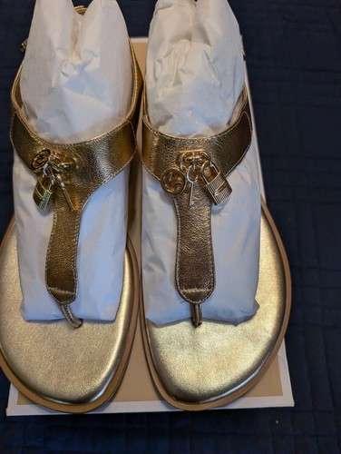 Neu im Karton Michael Suki Charms Leder-Riemensandalen goldfarben Größe 8,5