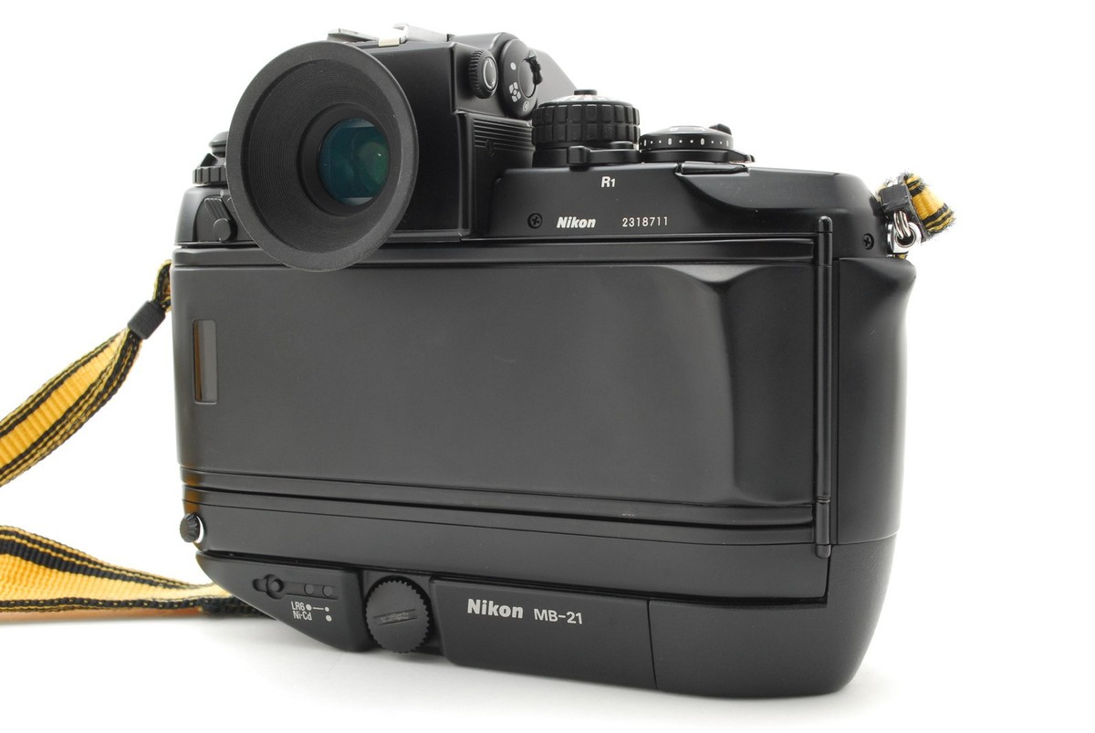 ニコン F4S 35mm Film Camera MB-21 #C367 Nikon F4S 35mm SLR Film Camera Body MB-21 From Japan [Read