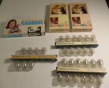 BIG LOT OF 30 SYLVANIA M3 BLUE DOT FLASHBULBS W/BOXES FREE SHIPPING