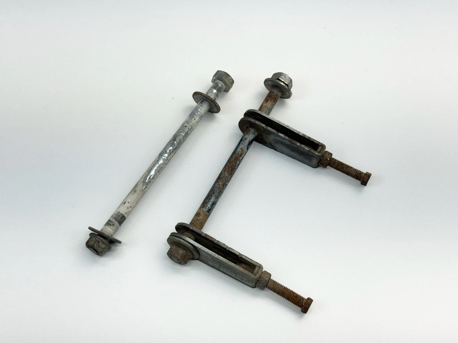 ✅ 2003 - 2006 Yamaha Blaster 200 Rear Axle Adjusters Bolt OEM 1988