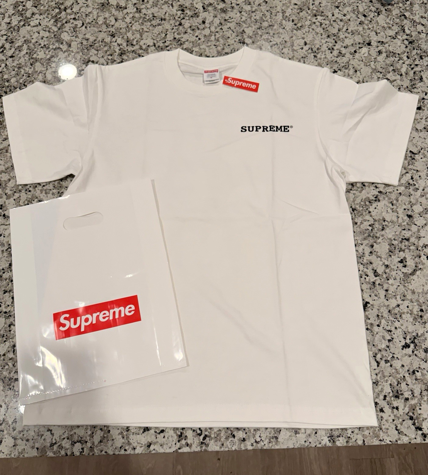 Supreme Men’s S White Cotton Crew Neck Short Sleeve Graphic Logo T-Shirt