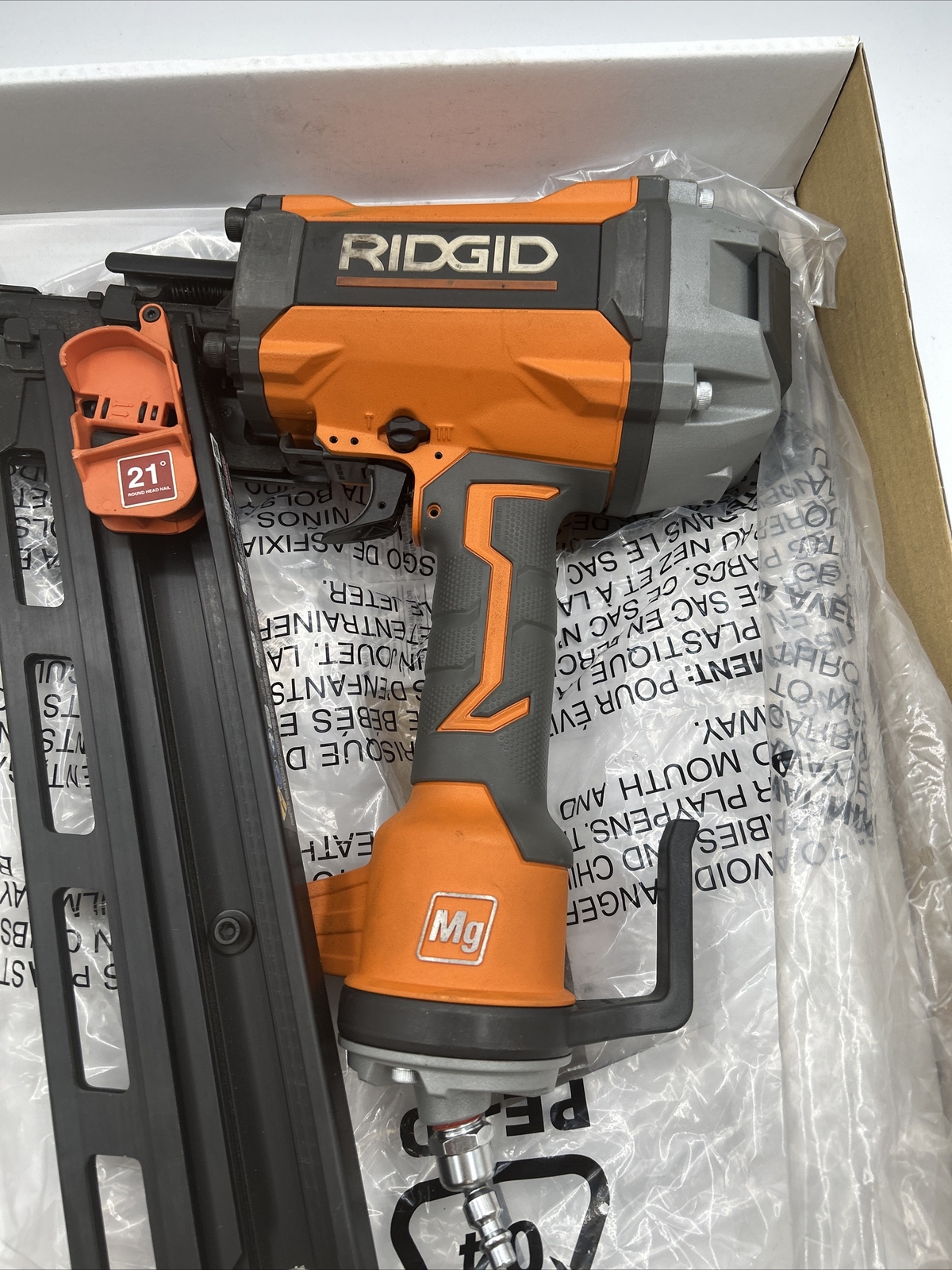 RIDGID R350RHF 31/2 in. 21 Degrees RoundHead Pneumatic Framing Nailer