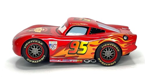 Carrera 30555 Disney / Pixar Cars Lightning McQueen Digital 132 Slot Car 1:32 - Picture 2 of 8