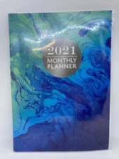 2021 Monthly Planner 32 Pages 6.7" x 9.3"