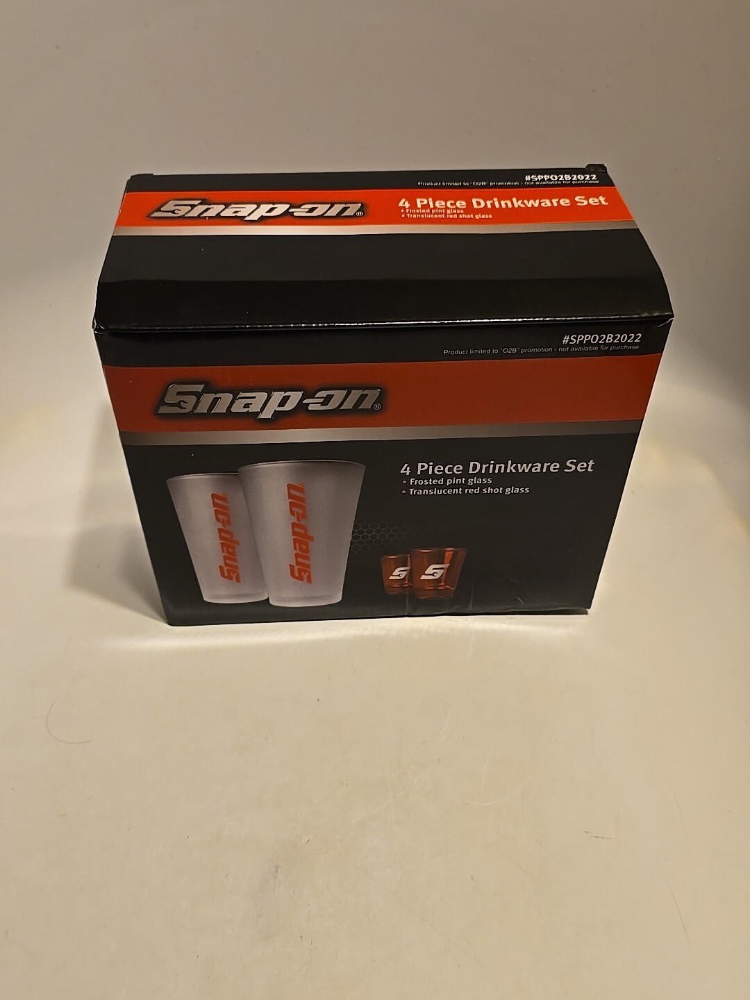 Snap-On SPP02B2022 4 Piece Drinkware Set Frosted Pint Glass, Red Shot Glass NEW