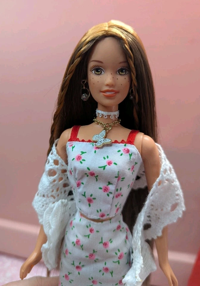 Muñeca Barbie Teen Courtney All Grown Up 1996 Mattel rediseñada  Foto 4 de 4