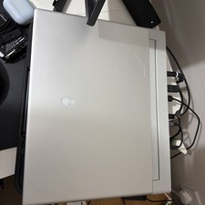 Alienware x16 R2 Gaming Laptop - Utra9 185H, 4090, 32GB RAM, 3 TB SSD 