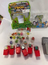 Lot of 25 The Trash Pack Trashie Figures Plus Accessories lot A14
