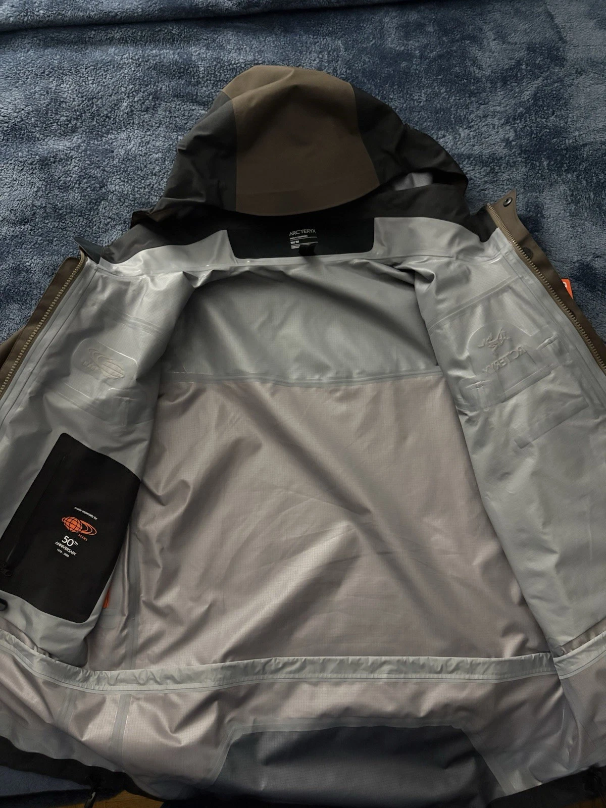Arc'teryx BEAMS 50th Anniversary “KOYO” Theta AR Jacket Medium image 3