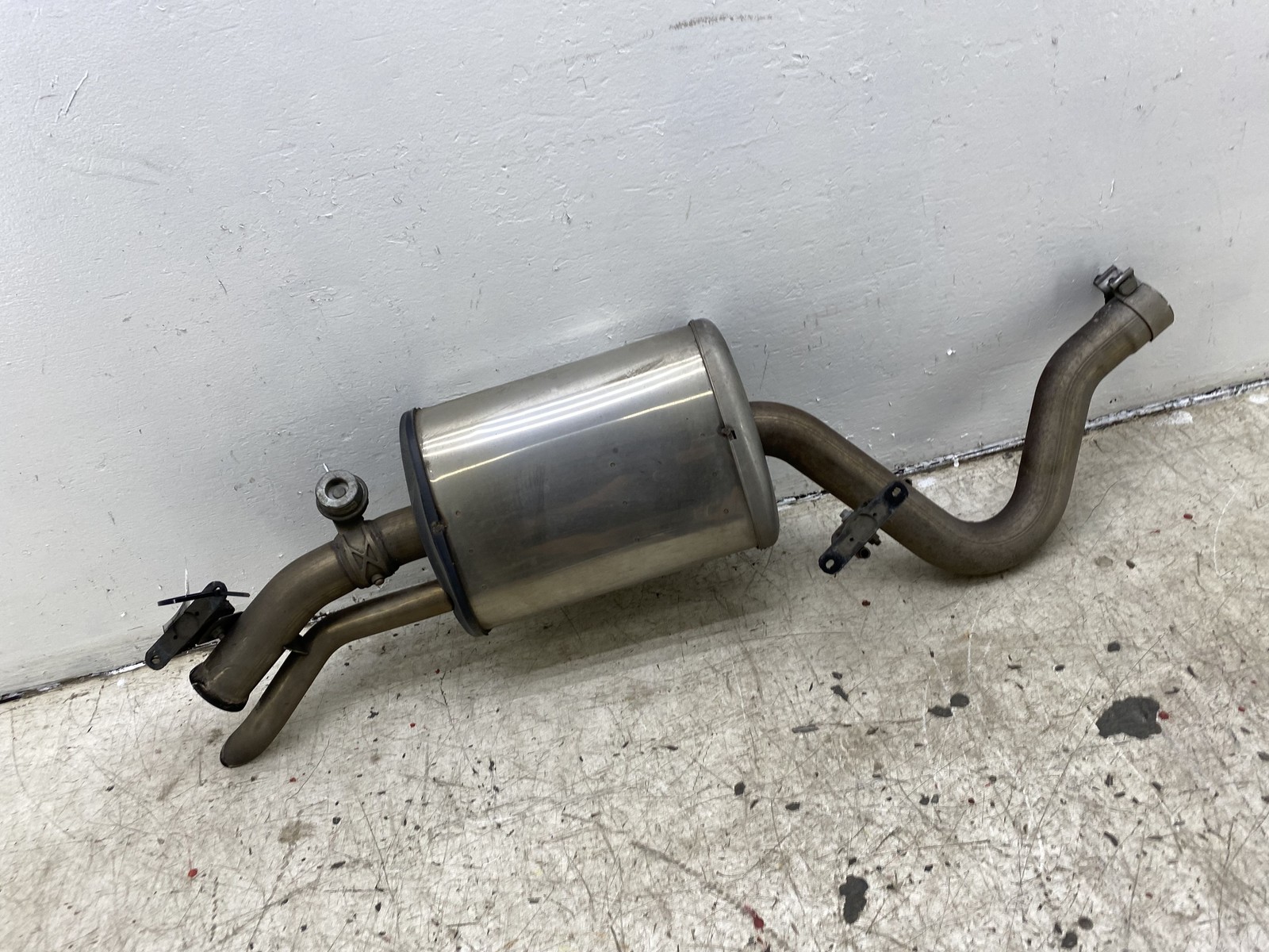 2010-2020 BENTLEY MULSANNE OEM REAR LEFT EXHAUST MUFFLER SILENCER PIPE TUBE