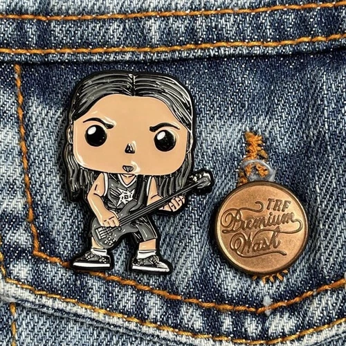 METALLICA  PIN BADGE ROBERT TRUJILLO FUNKO POP TRIBUTE