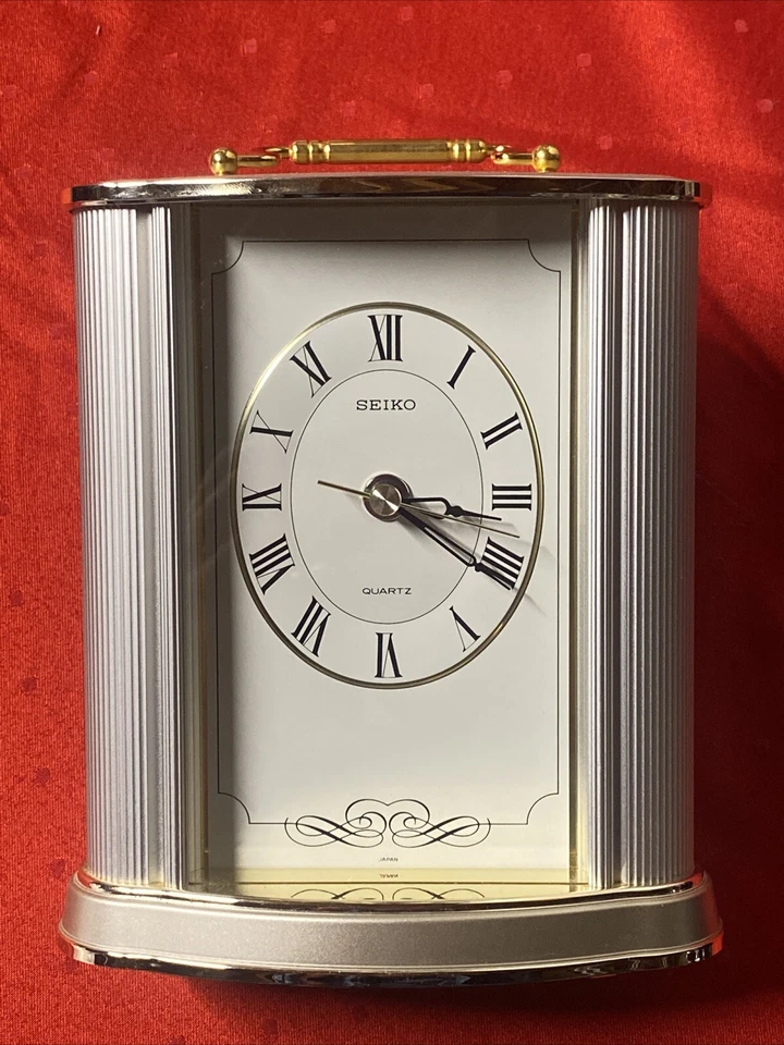Seiko Quartz Mantel Clock - Silvertone and Goldtone - Image 2 of 3