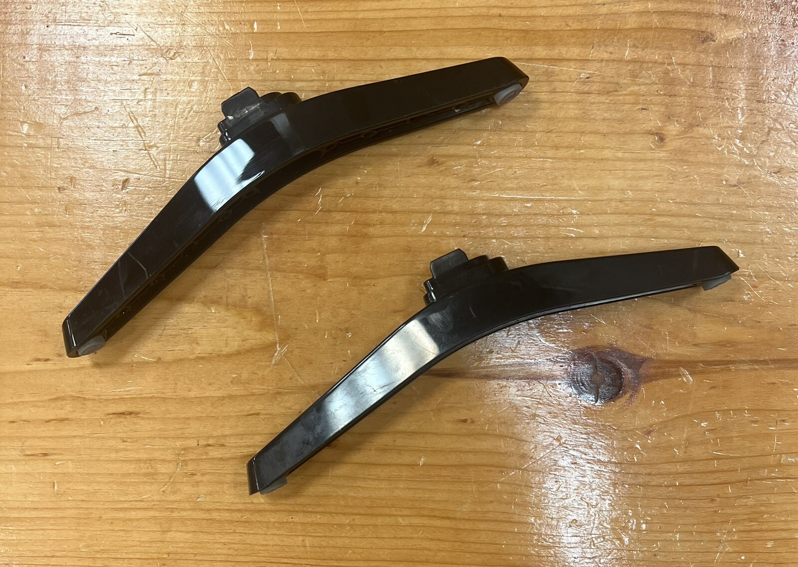 Hisense Base Stand Legs W/ Mounting Screws For 32H4030F1 32" LED TV eBay