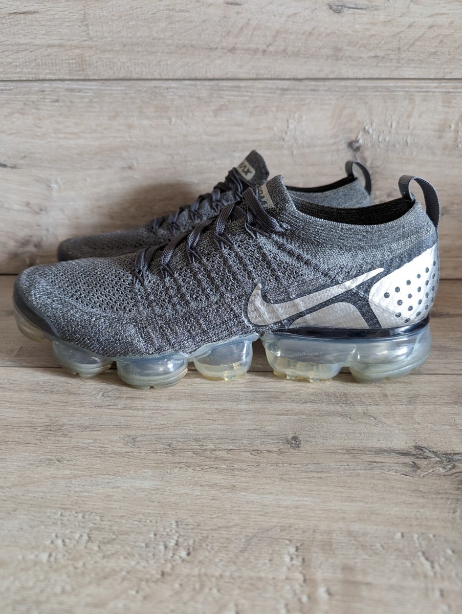 Nike Air Vapormax Flyknit 2 Dark Grey Chrome Silver Men's Nike Air Vapormax Flyknit 2 Dark Grey Chrome Silver Men's