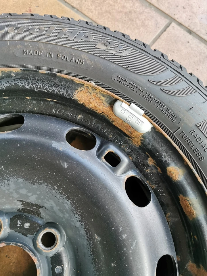 Orig. VW Fox 5Z Seat Ibiza 6J Komplettrad DOT 0420 8mm! 195/55R15 85H KBA 43737 - Bild 2 von 4